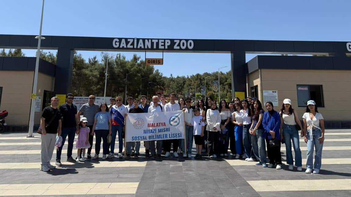 Öğrencilerimiz ve öğretmenlerimiz hafta sonu Gaziantep gezisi düzenlediler.